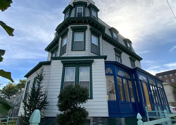 Fort Pl B&B And Gallery